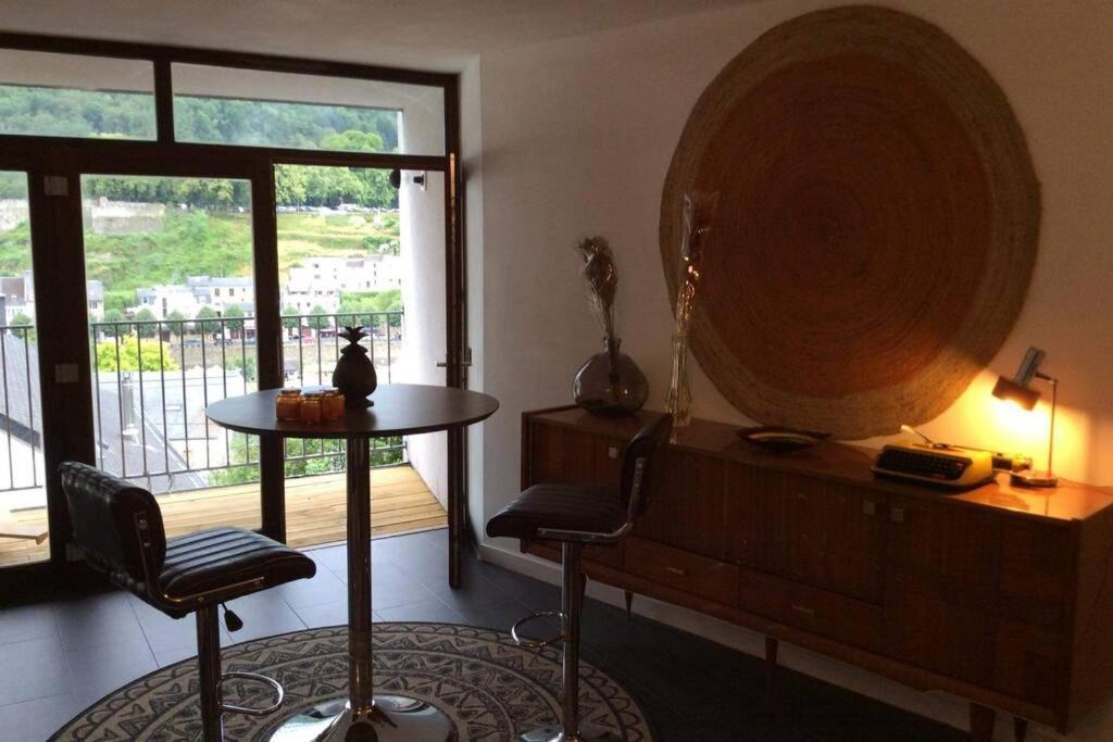 Appartement loft Vintage vue sur le château Bouillon Exterior foto